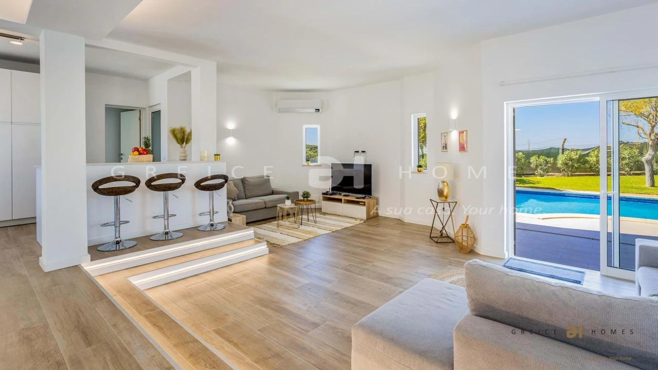 Moradia T4 para Arrendamento em Almancil Foto 21