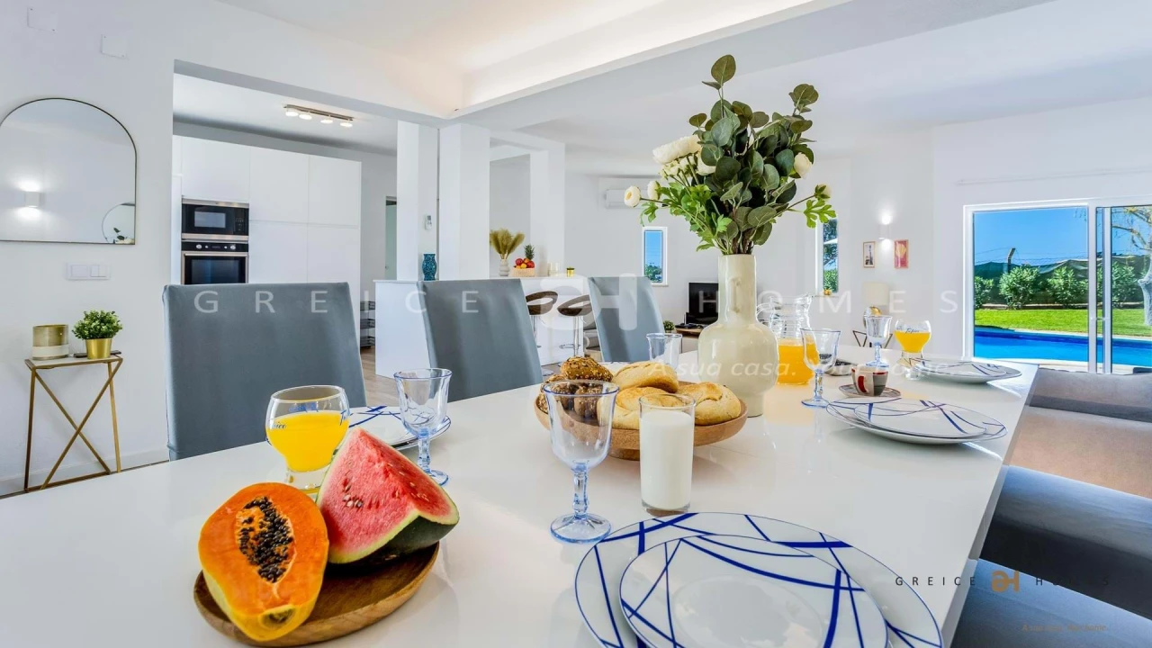 Moradia T4 para Arrendamento em Almancil Foto 24