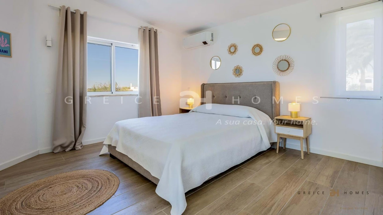 Moradia T4 para Arrendamento em Almancil Foto 5