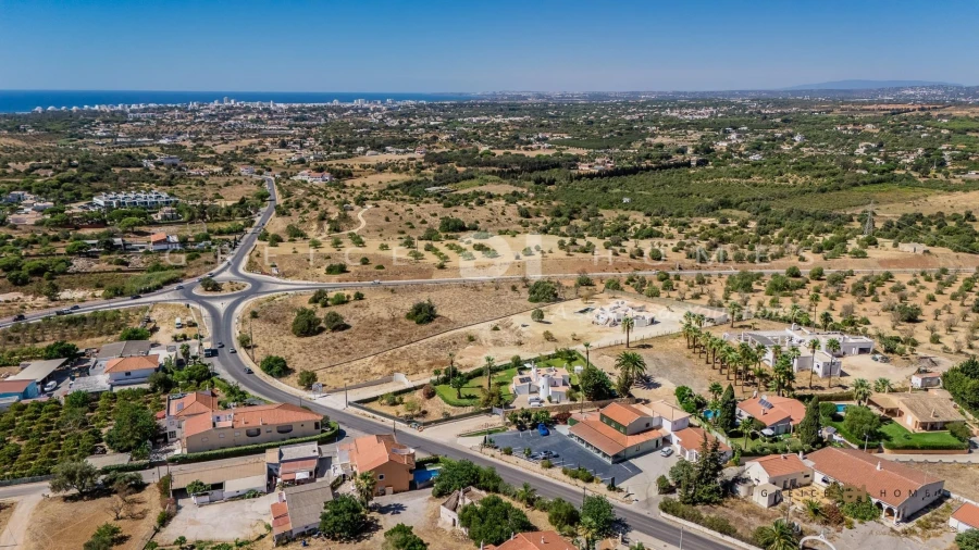 Moradia T4 para Arrendamento em Almancil Foto 40