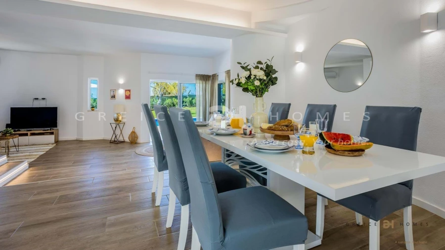 Moradia T4 para Arrendamento em Almancil Foto 23