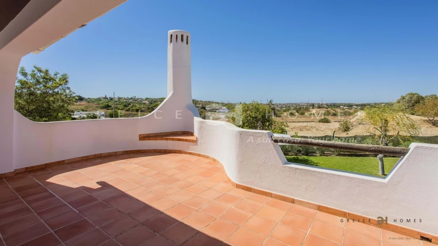 Moradia T4 para Arrendamento em Almancil Foto 28