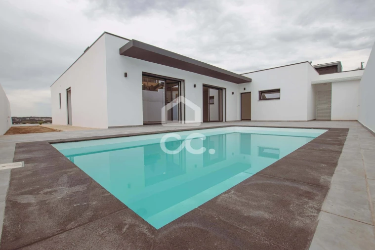 Moradia T3 para Venda em Cadaval e Pêro Moniz Foto 1