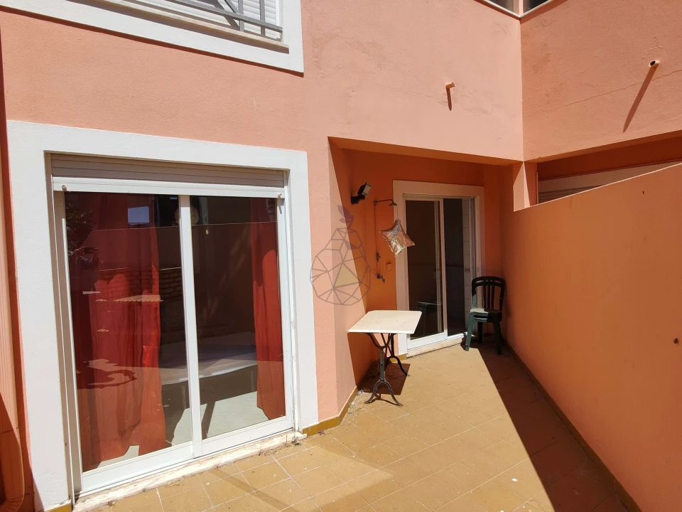 Apartamento T2 para Arrendamento em Armação de Pera Foto 13