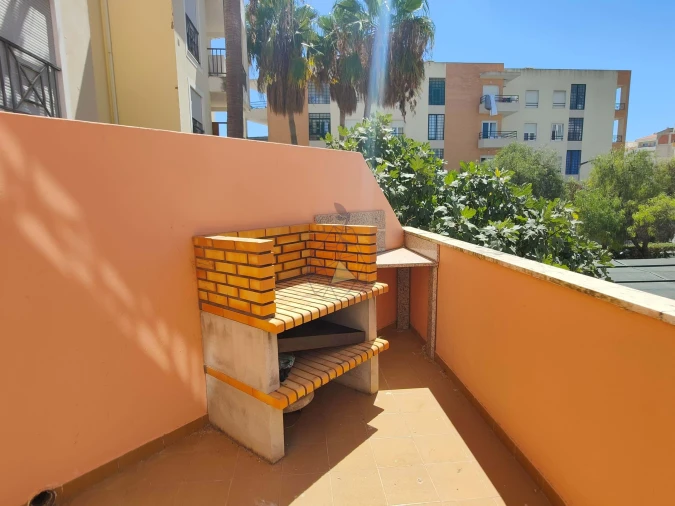 Apartamento T2 para Arrendamento em Armação de Pera Foto 12