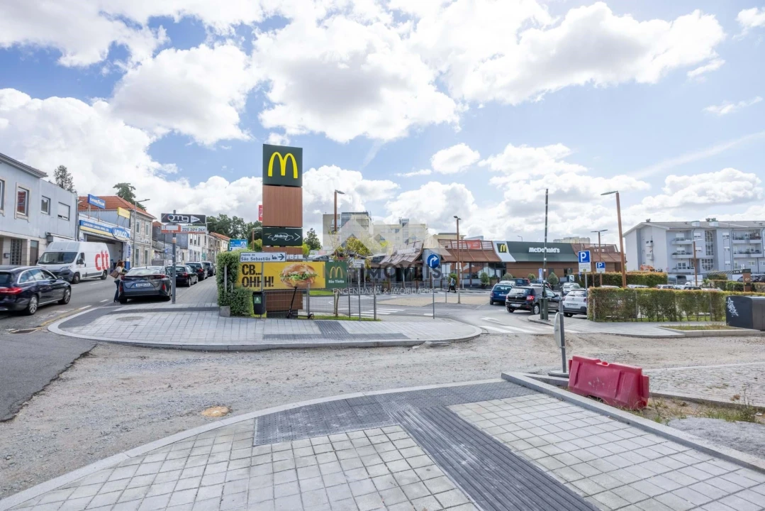 Armazém para Venda em Rio Tinto Foto 16
