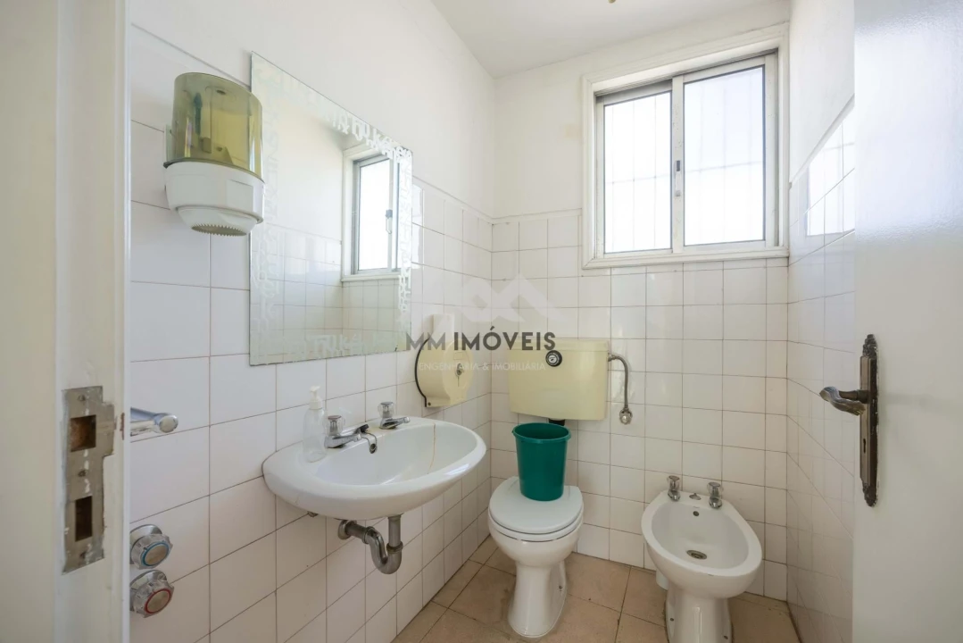 Armazém para Venda em Rio Tinto Foto 15