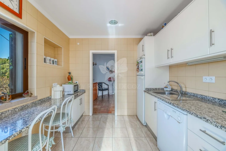 Moradia T4 para Venda em Olhão Foto 5