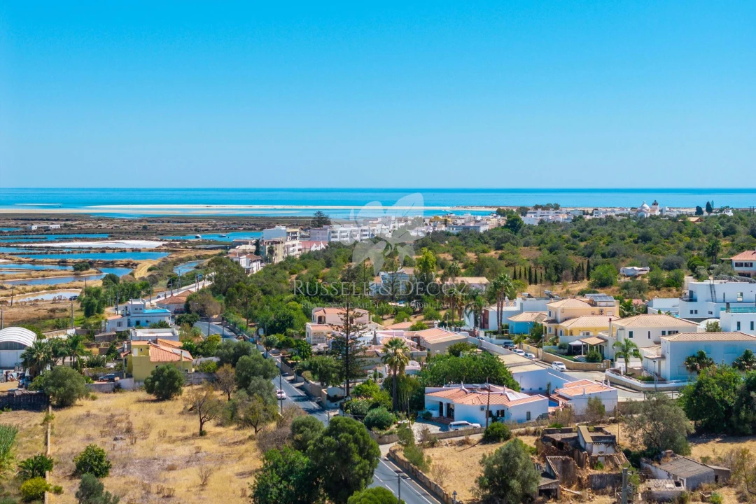 Moradia T4 para Venda em Olhão Foto 2