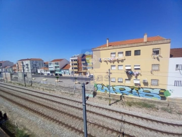 Apartamento T1 para Venda em Baixa da Banheira e Vale da Amoreira