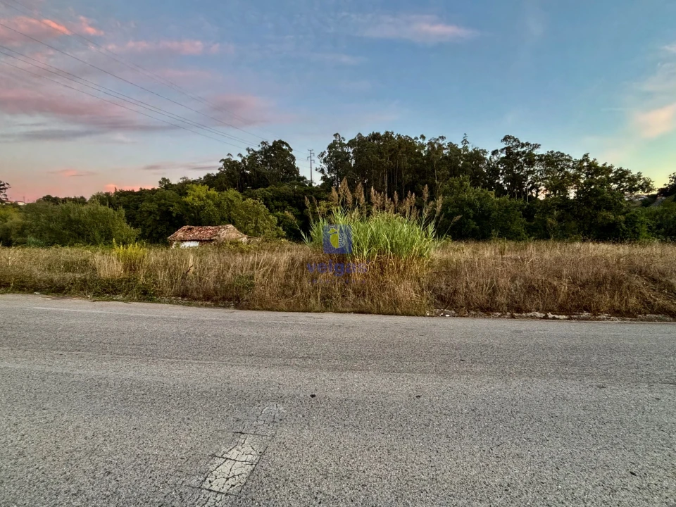 Moradia T1 para Venda em A dos Negros Foto 5