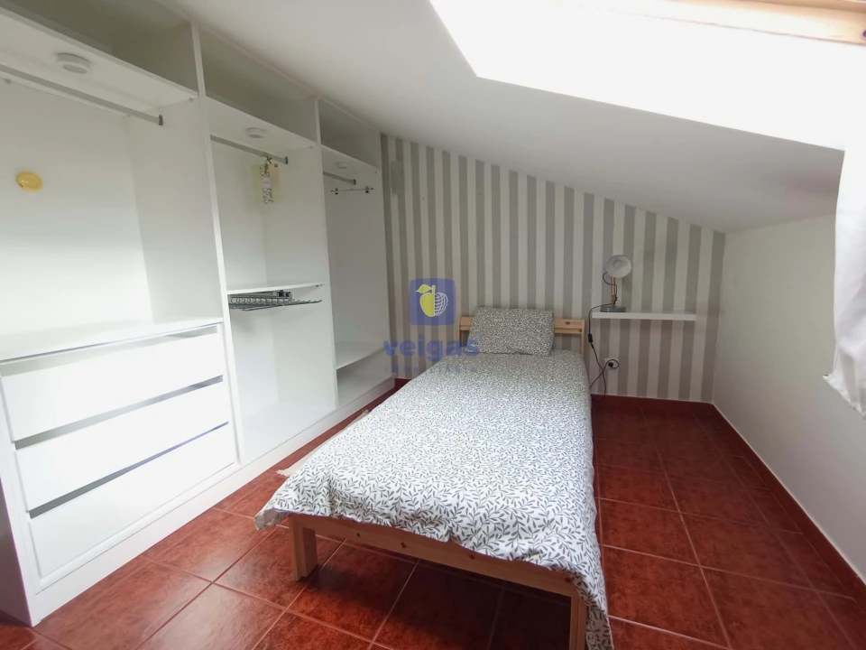 Apartamento T1 para Arrendamento em Gaeiras Foto 1