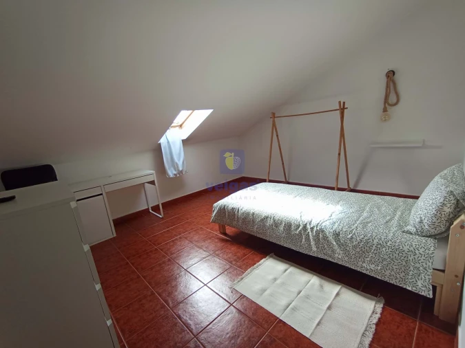 Apartamento T1 para Arrendamento em Gaeiras Foto 3