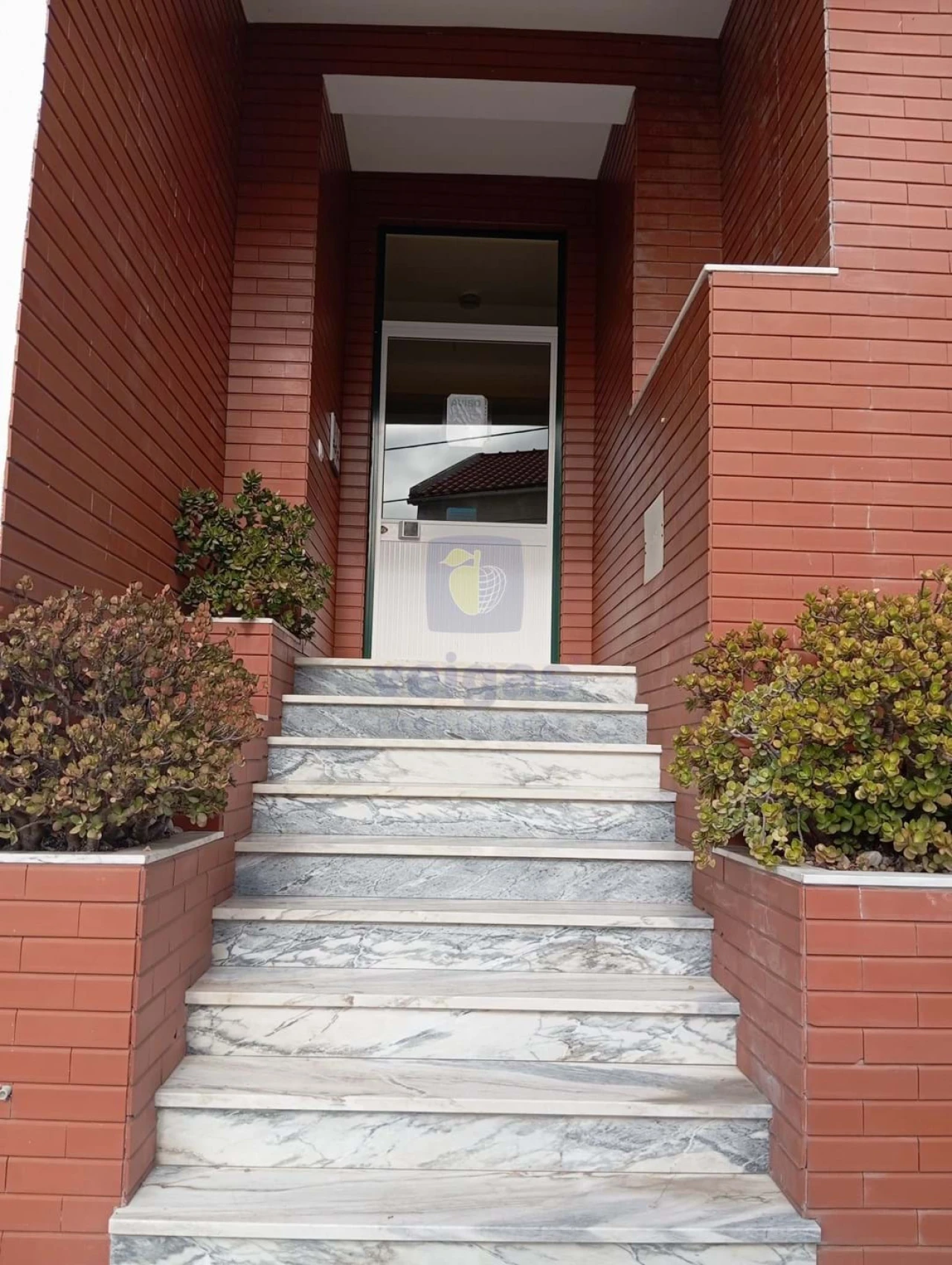 Apartamento T1 para Arrendamento em Gaeiras Foto 4