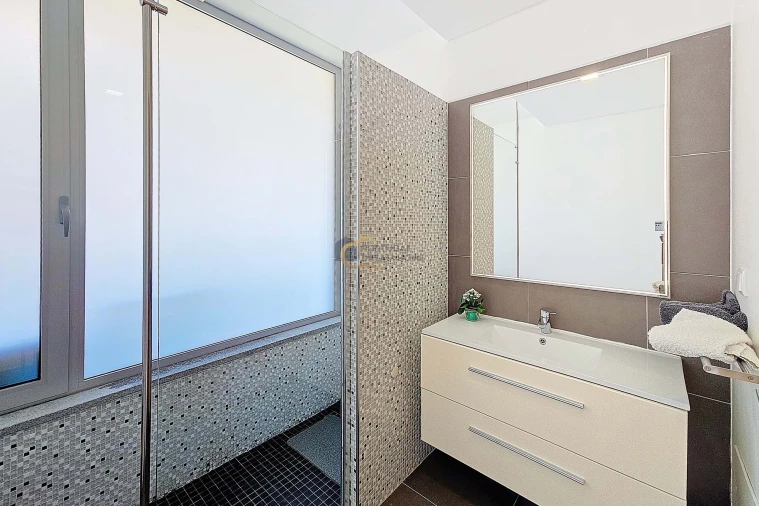 Apartamento T2 para Venda em Portimão Foto 14