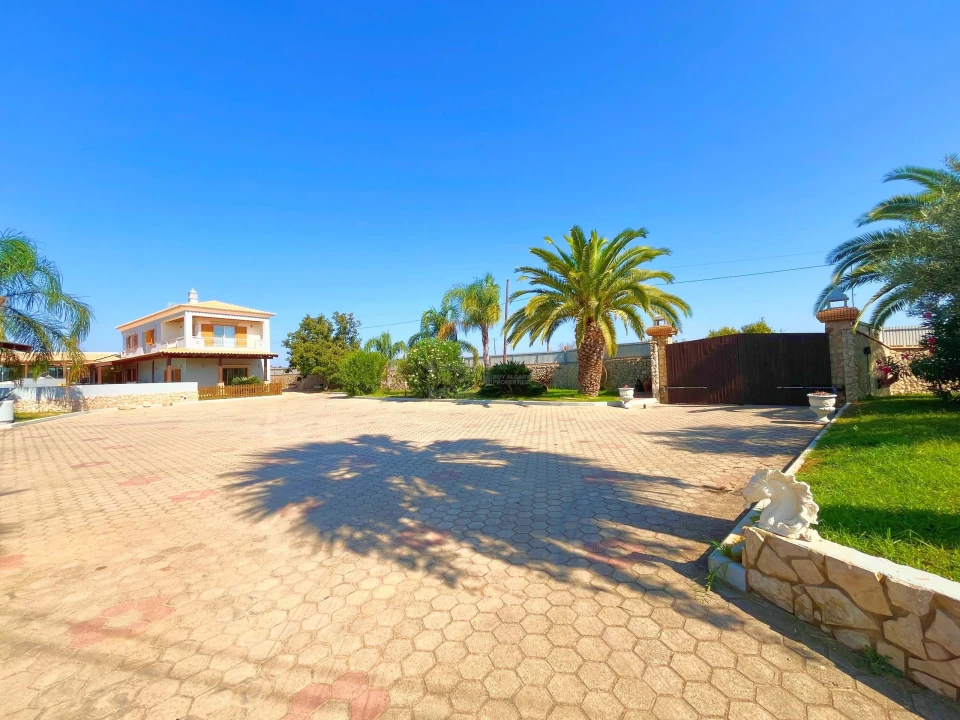 Moradia T4 para Venda em São Silvestre Foto 2