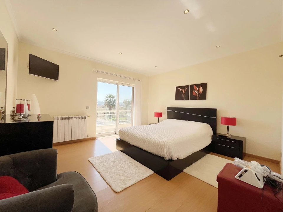 Moradia T4 para Venda em São Silvestre Foto 18