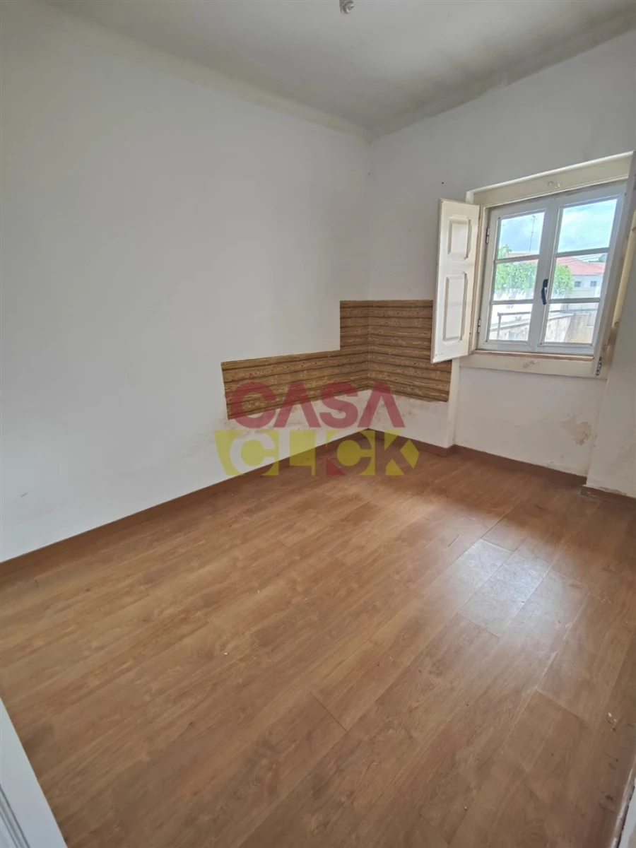 Prédio para Venda em Torres Novas (Santa Maria, Salvador e Santiago) Foto 2