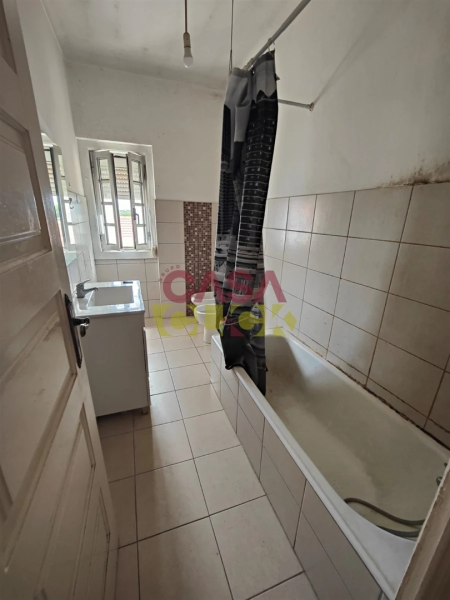 Prédio para Venda em Torres Novas (Santa Maria, Salvador e Santiago) Foto 10