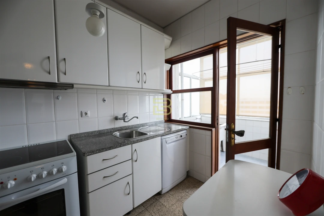 Apartamento T3 para Venda em Paranhos Foto 12
