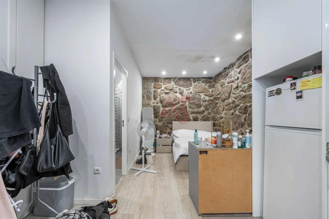 Prédio para Venda em Oliveira, São Paio e São Sebastião Foto 21