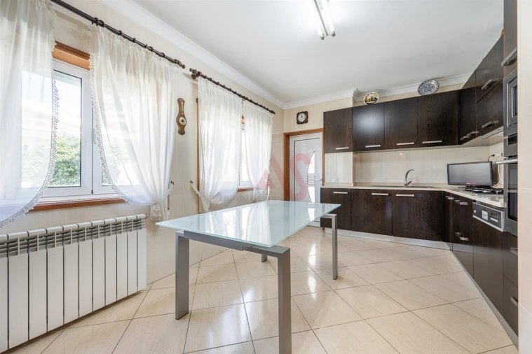 Moradia T5 para Venda em Caldas de Vizela (São Miguel e São João) Foto 25