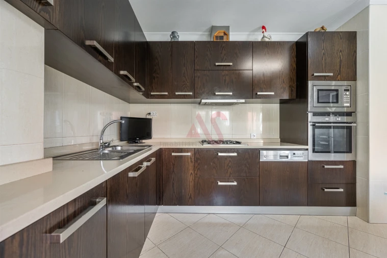 Moradia T5 para Venda em Caldas de Vizela (São Miguel e São João) Foto 24