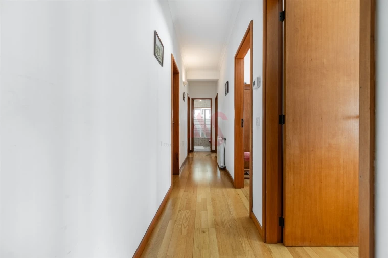 Moradia T5 para Venda em Caldas de Vizela (São Miguel e São João) Foto 22