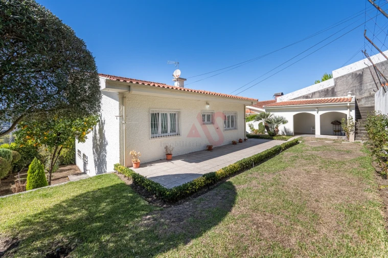 Moradia T5 para Venda em Caldas de Vizela (São Miguel e São João) Foto 7