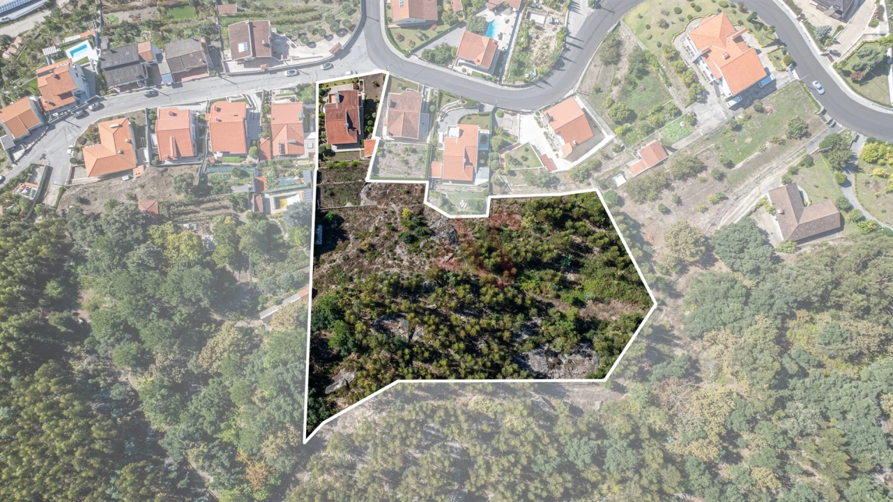 Moradia T5 para Venda em Caldas de Vizela (São Miguel e São João) Foto 37