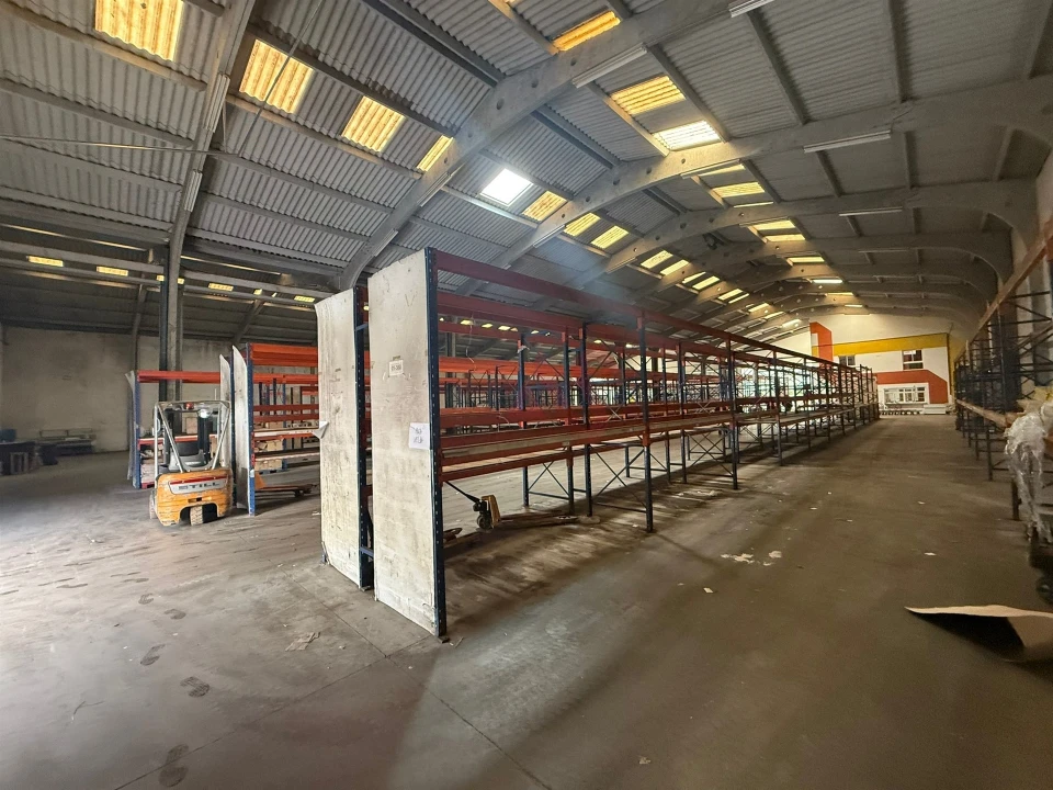 Armazém para Venda em Seixas Foto 9