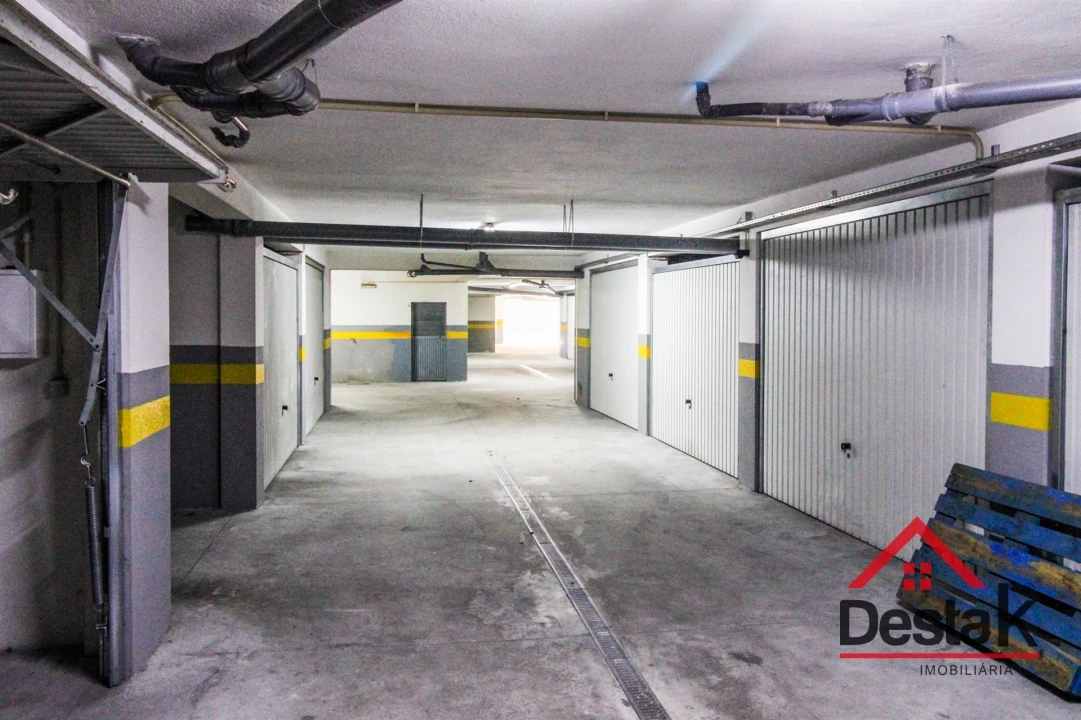 Garagem para Venda em São Pedro do Sul, Várzea e Baiões Foto 3