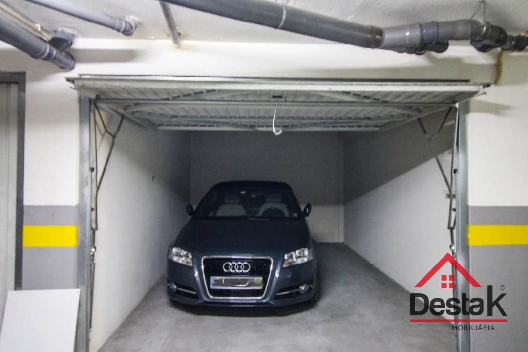 Garagem para Venda em São Pedro do Sul, Várzea e Baiões Foto 2