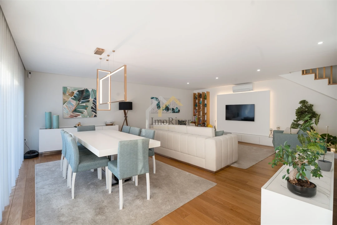 Moradia T4 para Venda em Ermesinde Foto 1