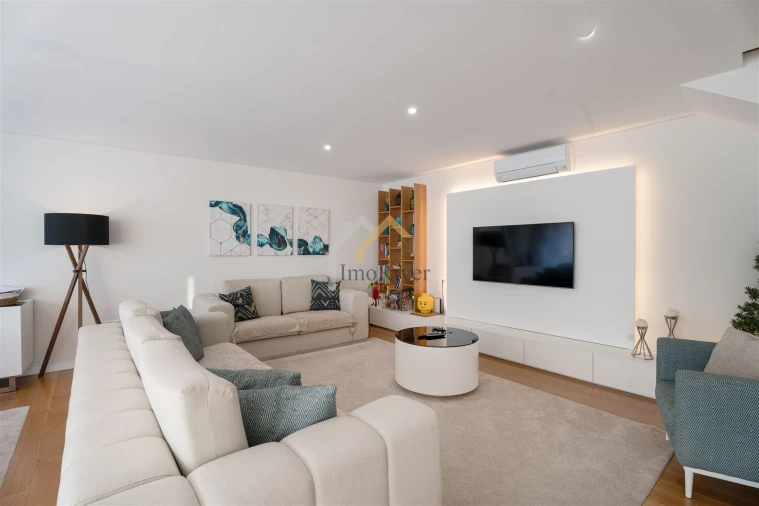 Moradia T4 para Venda em Ermesinde Foto 7