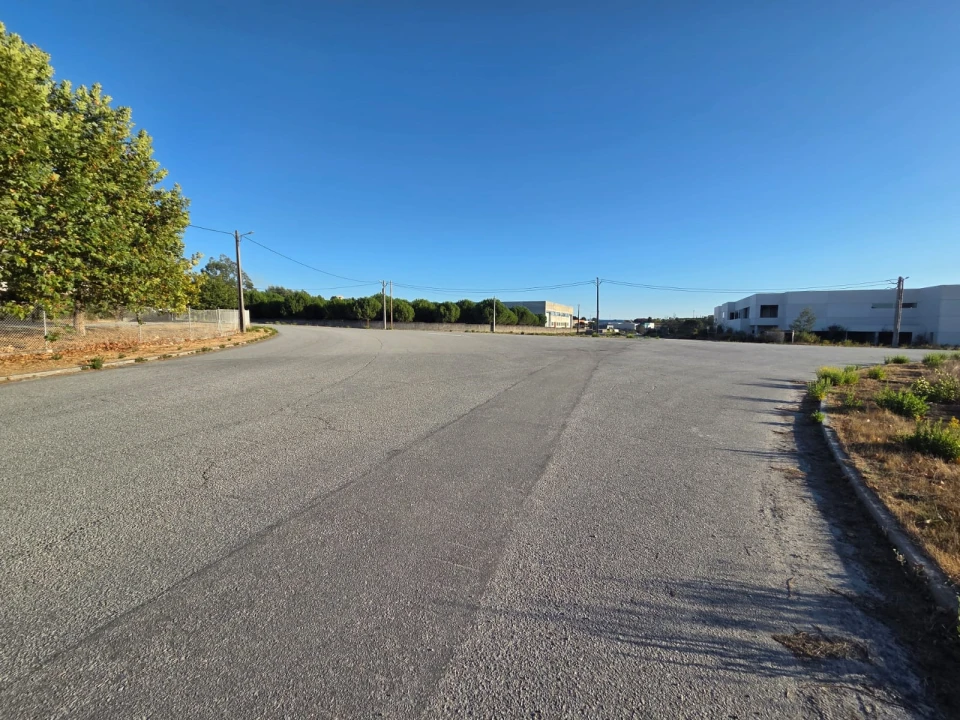 Terreno para Arrendamento em Vilar Seco Foto 3