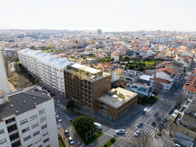 Apartamento T3 para Venda em Cedofeita, Santo Ildefonso, Sé, Miragaia, São Nicolau e Vitória Foto 8