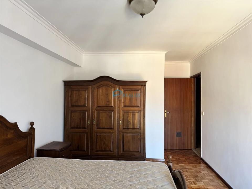 Apartamento T3 para Arrendamento em Nossa Senhora da Conceição, São Pedro e São Dinis Foto 27