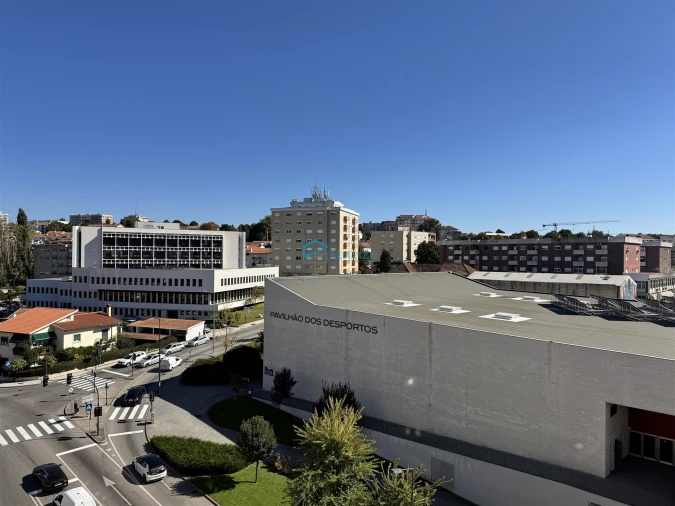 Apartamento T3 para Arrendamento em Nossa Senhora da Conceição, São Pedro e São Dinis Foto 11