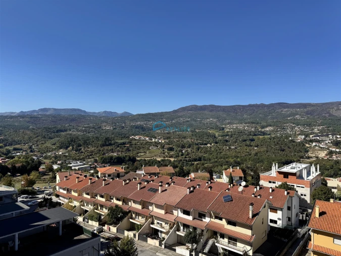 Apartamento T3 para Arrendamento em Nossa Senhora da Conceição, São Pedro e São Dinis Foto 18