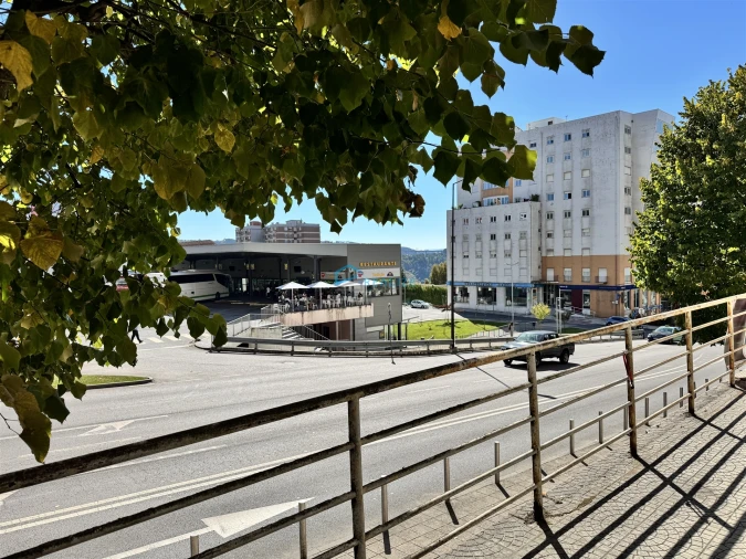 Apartamento T3 para Arrendamento em Nossa Senhora da Conceição, São Pedro e São Dinis Foto 29