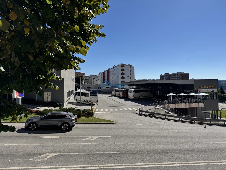 Apartamento T3 para Arrendamento em Nossa Senhora da Conceição, São Pedro e São Dinis Foto 30