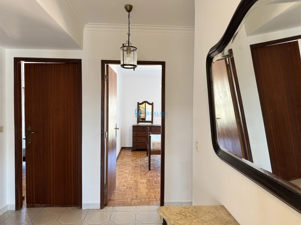 Apartamento T3 para Arrendamento em Nossa Senhora da Conceição, São Pedro e São Dinis Foto 14