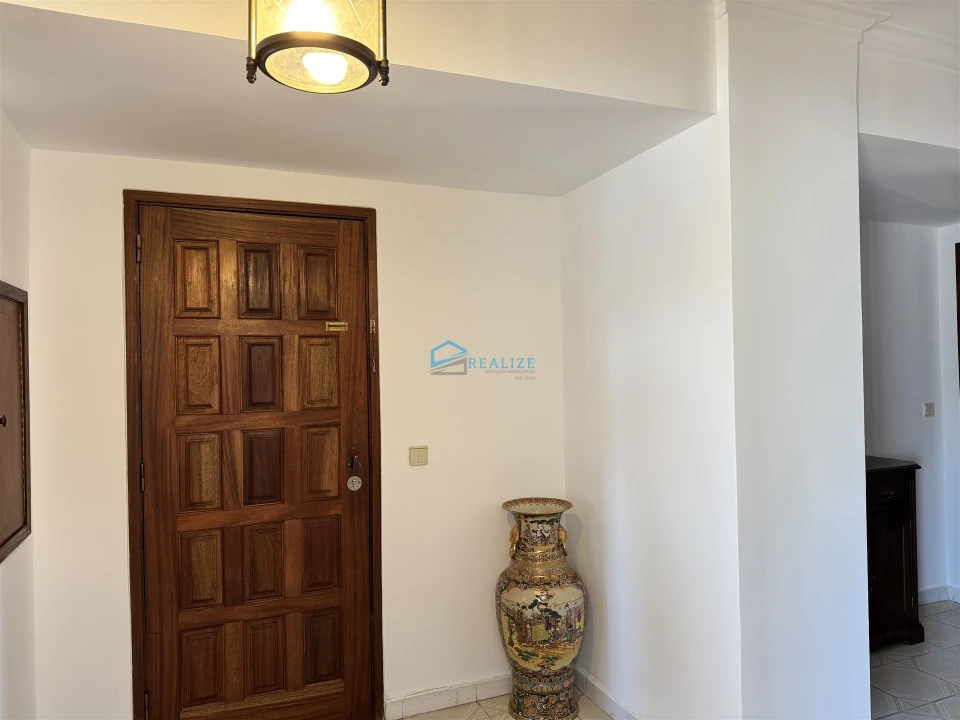 Apartamento T3 para Arrendamento em Nossa Senhora da Conceição, São Pedro e São Dinis Foto 2