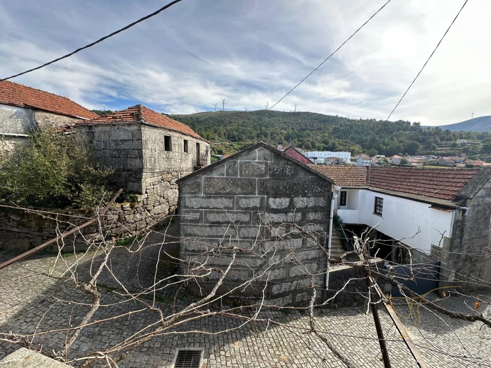 Moradia T3 para Venda em Parada do Monte e Cubalhão Foto 55