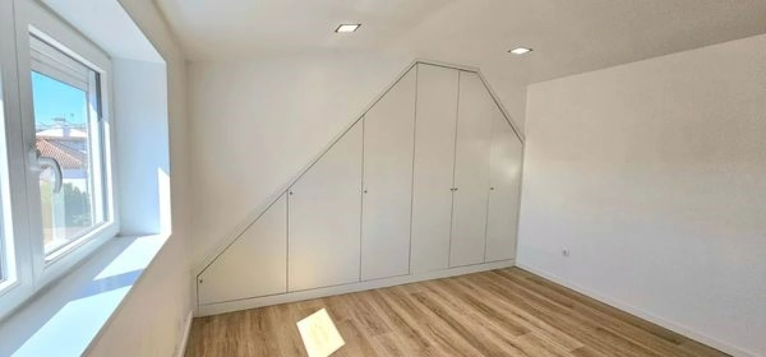 Moradia T3 para Venda em Dominguizo Foto 12