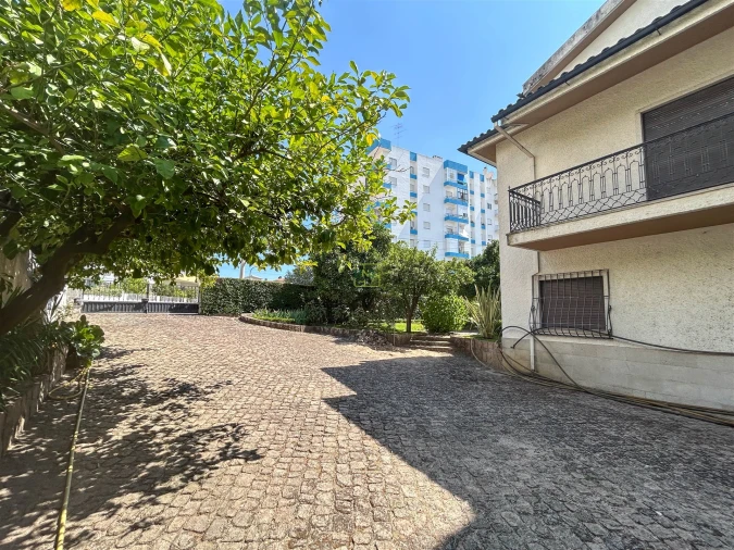 Moradia T6 para Venda em Castelo Branco Foto 58