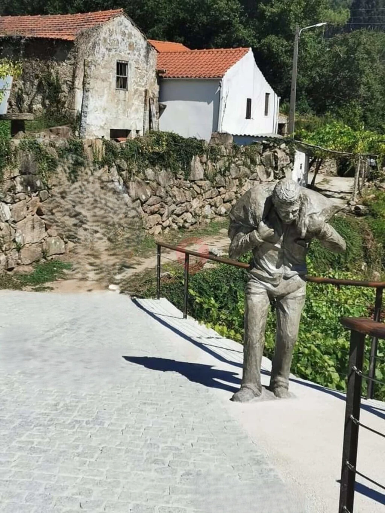 Moradia T0 para Venda em Cristoval Foto 6