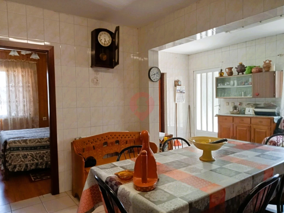 Moradia T4 para Venda em Cristoval Foto 4