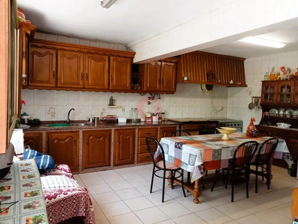 Moradia T4 para Venda em Cristoval Foto 3